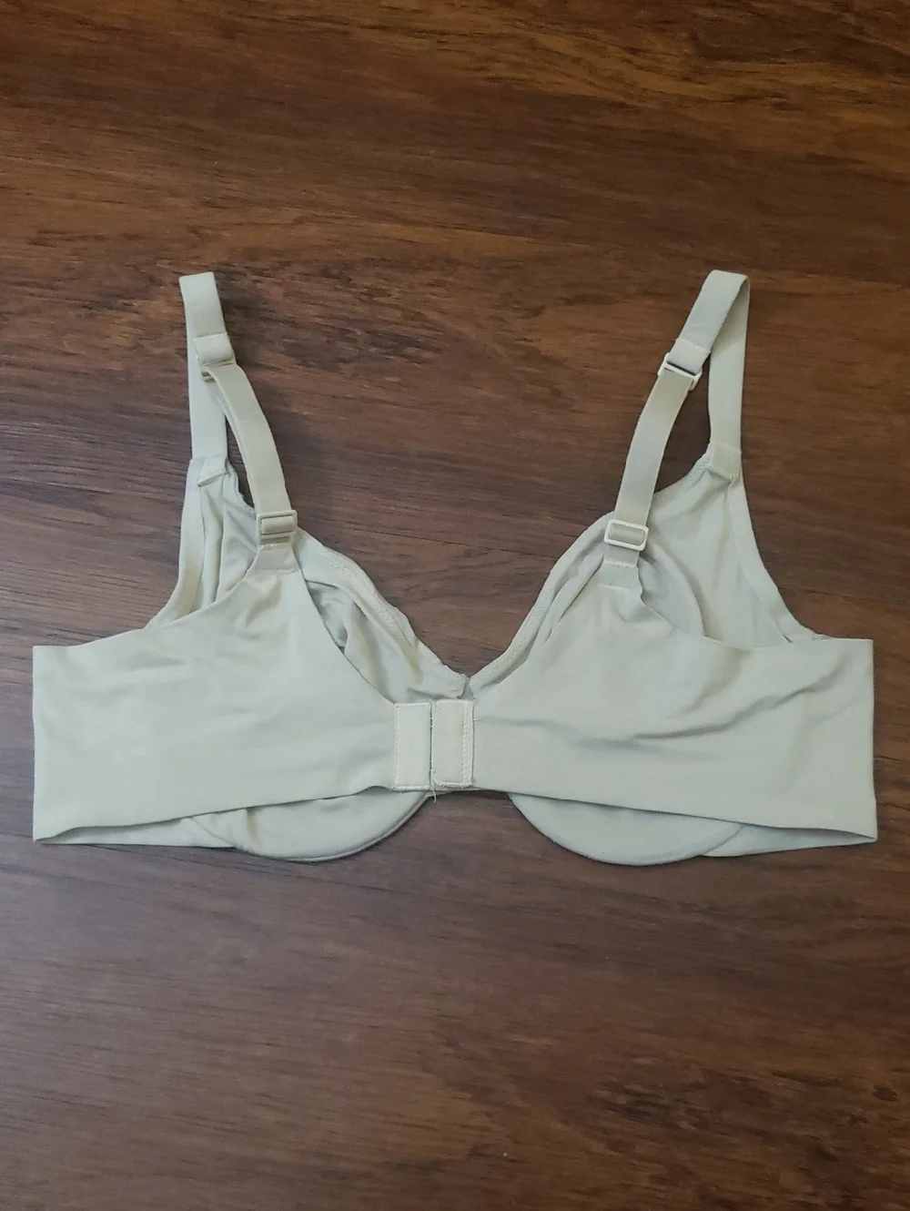 Skims Smooth Support Bra in Light Beige Size 36B Feminine Trendy Casual - Picture 3 of 3